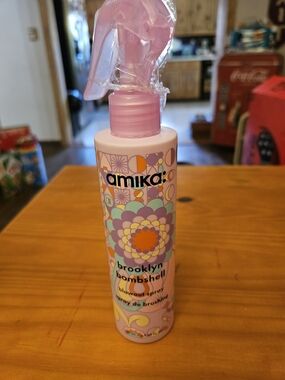 amika Brooklyn Bombshell Blowout Spray – New